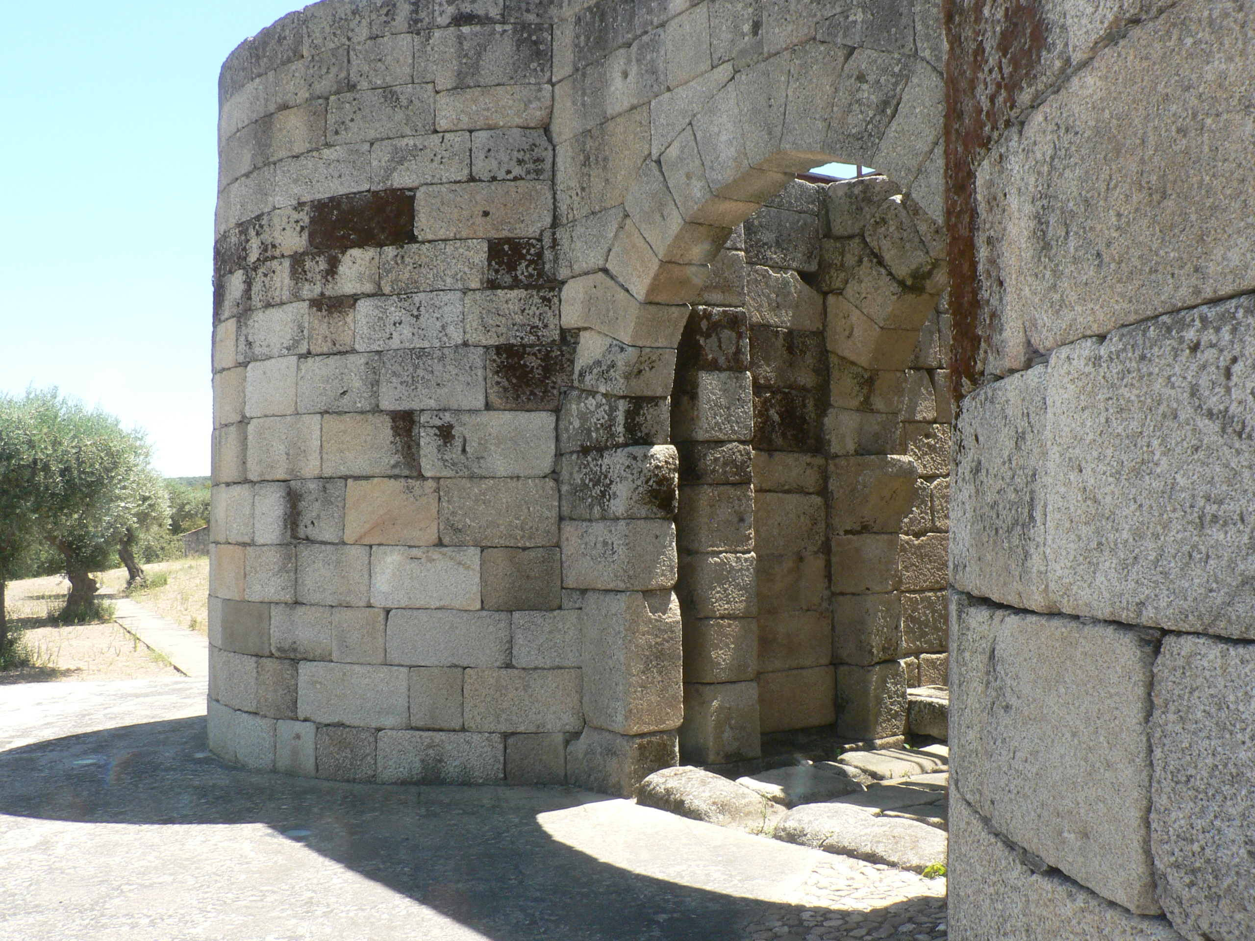 Muralha romana de Igaedis; Porta Norte. Idanha-a-Velha (Complexo Monumental)